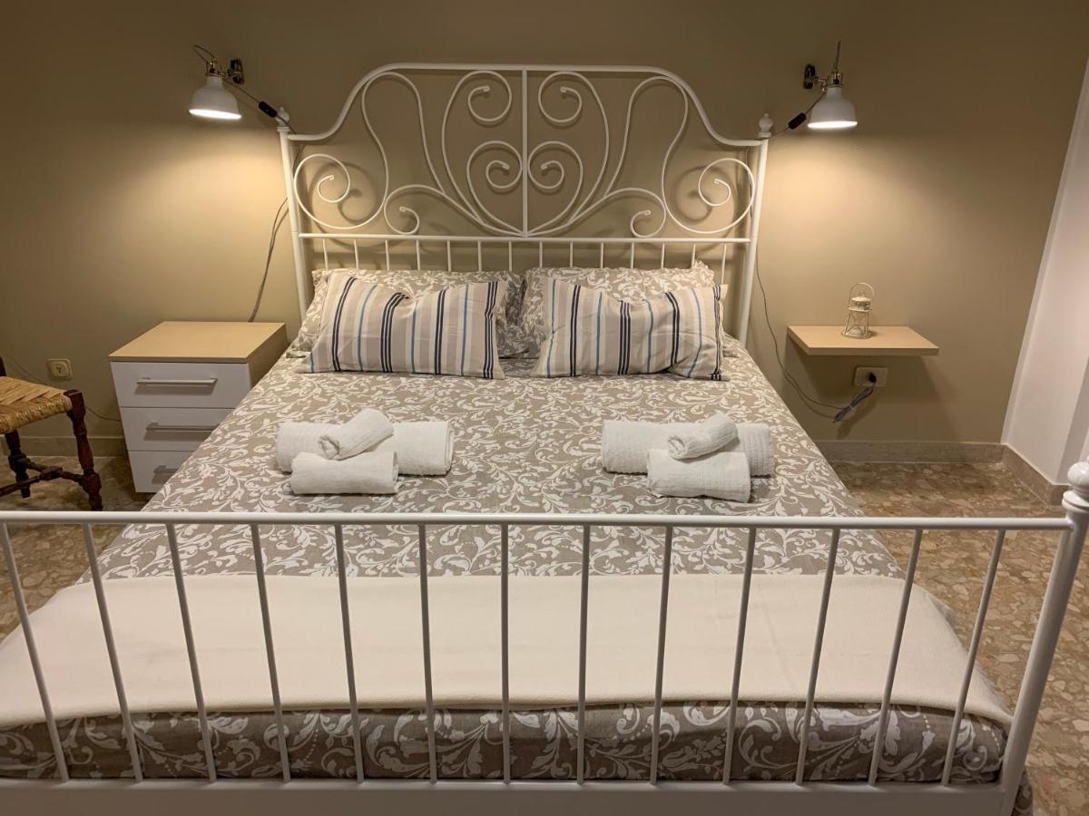 B&B Fiorisol Аугуста Екстер'єр фото